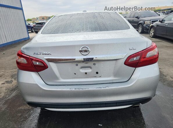 1N4AL3AP3JC173526 2018 NISSAN ALTIMA Silver Вид ззаду
