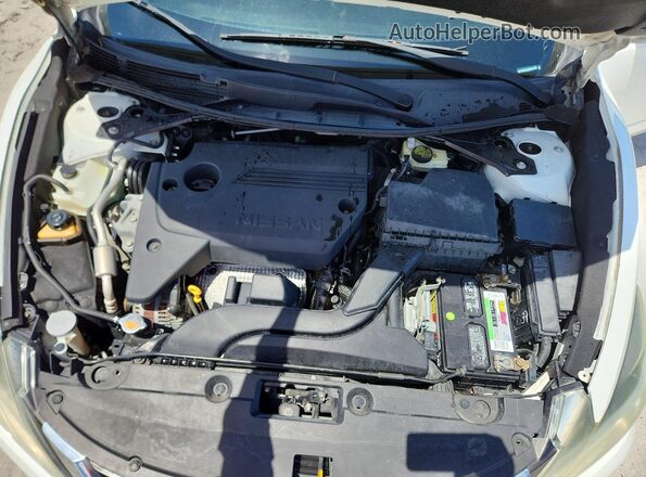 1N4AL3AP4GN324113 2016 NISSAN ALTIMA Белый Вид задней части салона