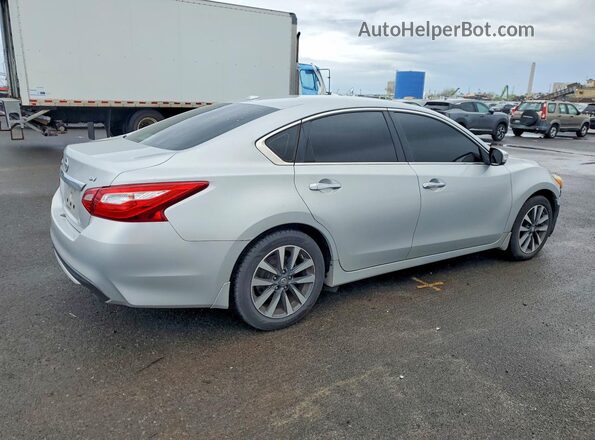 1N4AL3AP4HC264928 2017 NISSAN ALTIMA Silver Tył prawy