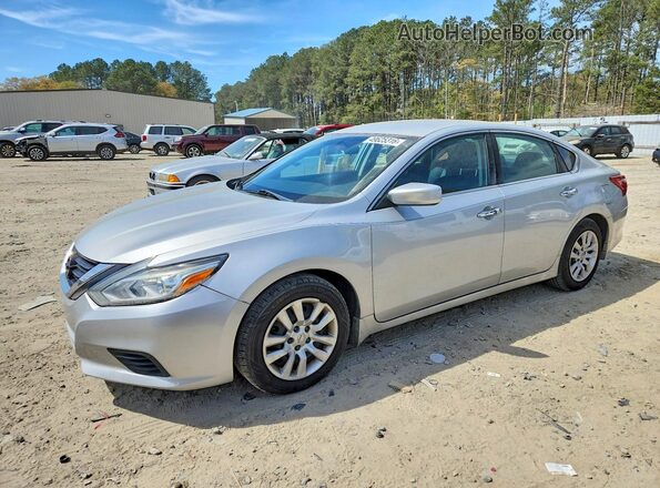 1N4AL3AP4JC136243 2018 NISSAN ALTIMA Silver Առջևի ձախ երեք քառորդ տեսարան