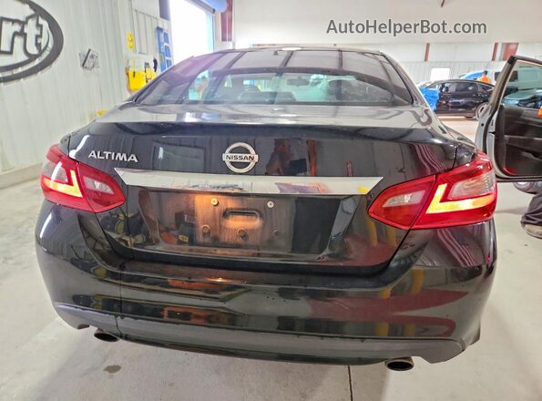 1N4AL3AP4JC195440 2018 NISSAN ALTIMA Black Rear view
