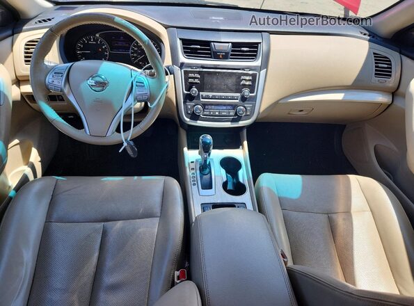 1N4AL3AP5HC477399 2017 NISSAN ALTIMA Red წინა პანელის ხედი