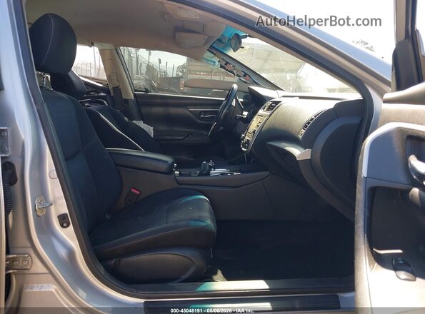 1N4AL3AP6HC290480 2017 NISSAN ALTIMA Серебряный Вид салона спереди