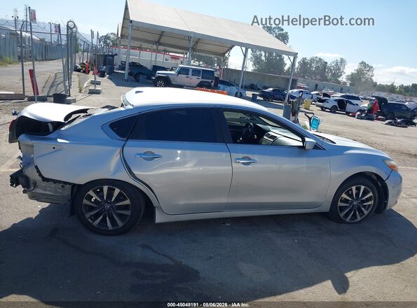 1N4AL3AP6HC290480 2017 NISSAN ALTIMA Серебряный Вид задней части салона