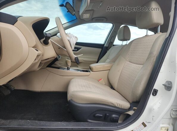 1N4AL3AP7GC180620 2016 NISSAN ALTIMA White Front interior view