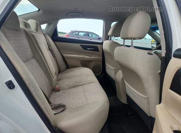1N4AL3AP7GC180620 2016 NISSAN ALTIMA White Rear seats view