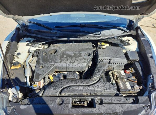 1N4AL3AP7HN327587 2017 NISSAN ALTIMA White Rear interior view