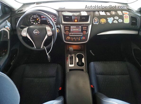 1N4AL3AP8HC476070 2017 NISSAN ALTIMA Gray Вид панелі приладів