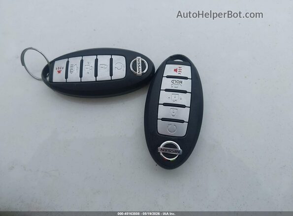 1N4AL3AP9HC132330 2017 NISSAN ALTIMA Серый Вид панели приборов