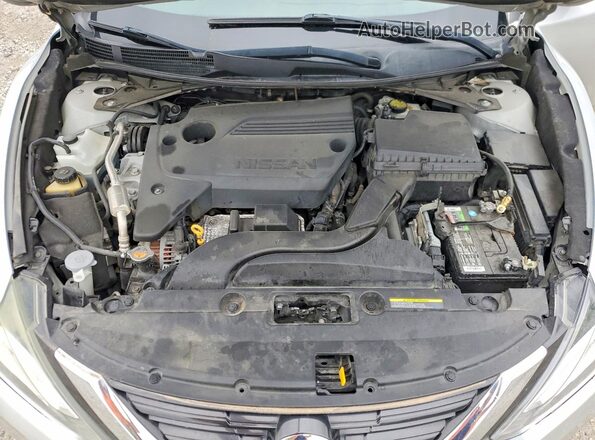 1N4AL3AP9JC477492 2018 NISSAN ALTIMA Silver Vista interior trasera