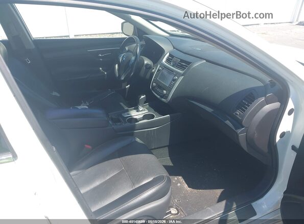 1N4AL3APXGC135994 2016 NISSAN ALTIMA White Vista interior delantera