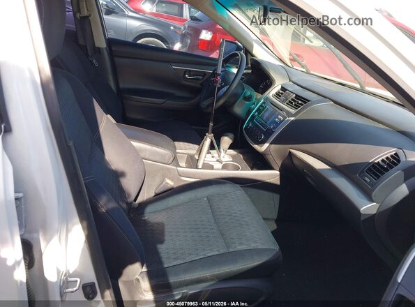 1N4AL3APXGN374837 2016 NISSAN ALTIMA Белый Вид салона спереди