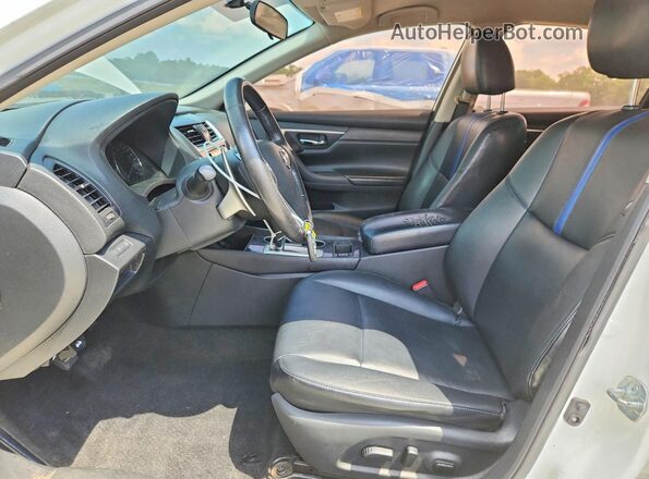 1N4AL3APXJC220602 2018 NISSAN ALTIMA White Вид салону спереду