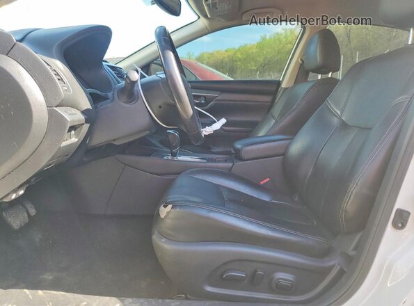 1N4AL3APXJC250862 2018 NISSAN ALTIMA Белый Вид салона спереди