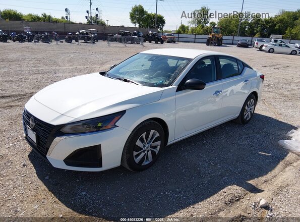 1N4BL4BV2SN304748 2025 NISSAN ALTIMA White Առջևի ձախ երեք քառորդ տեսարան