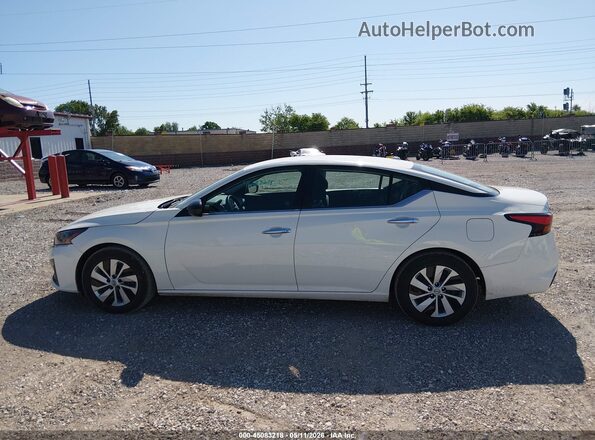 1N4BL4BV5SN357556 2025 NISSAN ALTIMA White Սալոնի 360 աստիճան տեսք