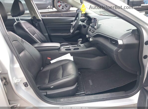 1N4BL4BV6KC233422 2019 NISSAN ALTIMA Silver Widok wnętrza z przodu