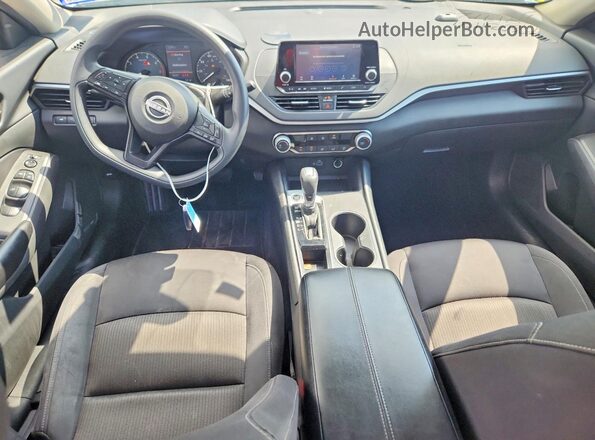 1N4BL4BV8RN375477 2024 NISSAN ALTIMA Серебряный Вид панели приборов