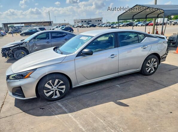 1N4BL4BV8RN375477 2024 NISSAN ALTIMA Серебряный Передняя левая четверть