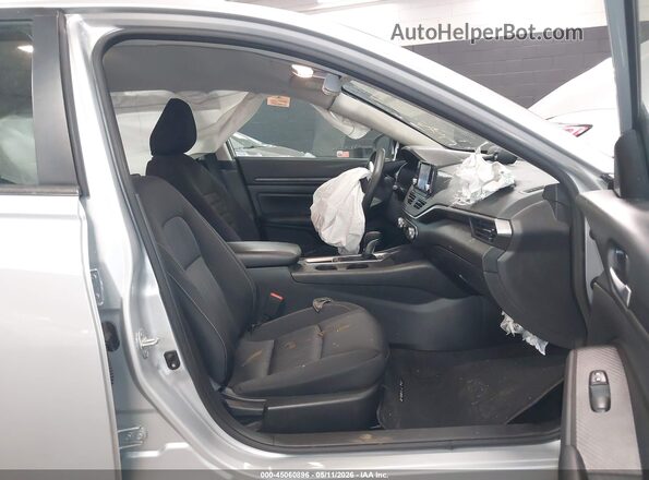 1N4BL4BV9NN412014 2022 NISSAN ALTIMA Silver Widok wnętrza z przodu