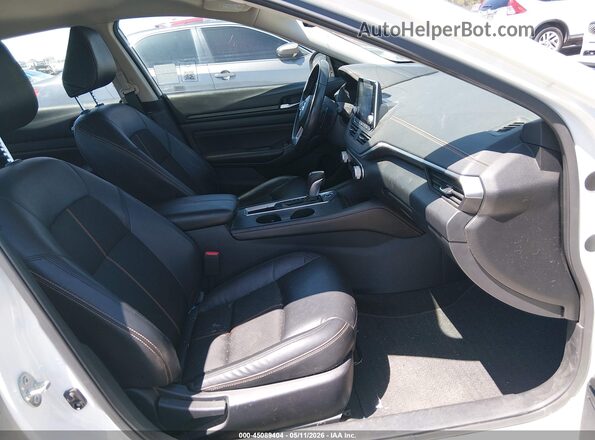 1N4BL4CV1NN302007 2022 NISSAN ALTIMA White Вид салону спереду