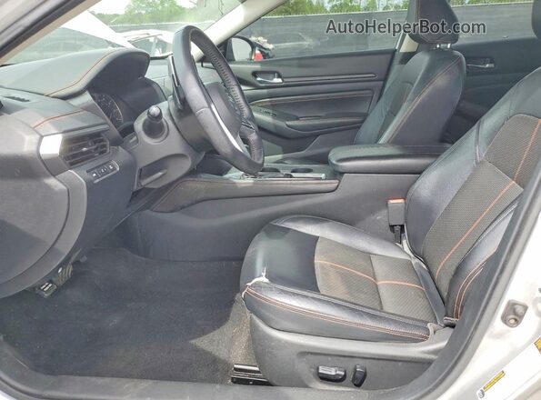 1N4BL4CV2KC102888 2019 NISSAN ALTIMA Silver Widok wnętrza z przodu