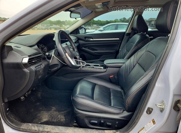 1N4BL4CV3RN339064 2024 NISSAN ALTIMA Синий Вид салона спереди