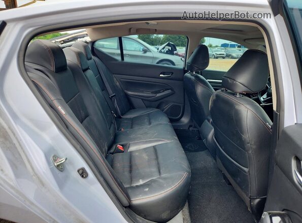 1N4BL4CV3RN339064 2024 NISSAN ALTIMA Синий Вид задних сидений