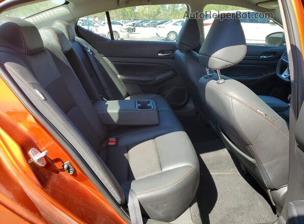 1N4BL4CV7NN423639 2022 NISSAN ALTIMA Orange Вид задніх сидінь