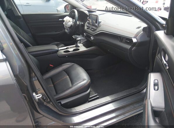 1N4BL4CV8LN308075 2020 NISSAN ALTIMA Gray Front interior view