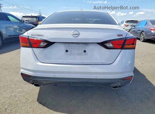 1N4BL4CV8RN349671 2024 NISSAN ALTIMA White Widok z tyłu