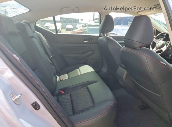1N4BL4CV8RN349671 2024 NISSAN ALTIMA White Widok tylnych siedzeń