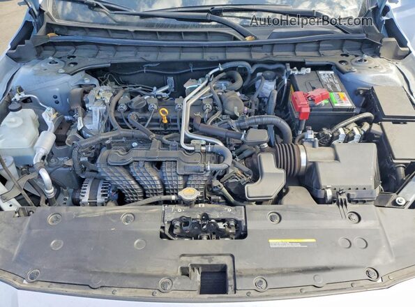 1N4BL4CV8RN349671 2024 NISSAN ALTIMA White Widok wnętrza z tyłu
