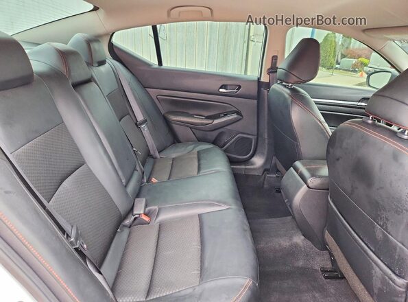 1N4BL4CV9RN356189 2024 NISSAN ALTIMA White უკანა სავარძლების ხედი
