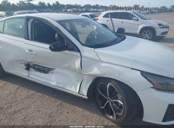 1N4BL4CVXRN384129 2024 NISSAN ALTIMA Белый Вид спереди