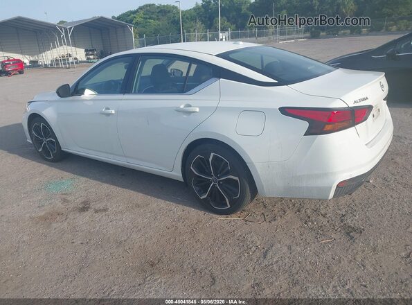 1N4BL4CVXRN384129 2024 NISSAN ALTIMA Белый Задняя левая четверть