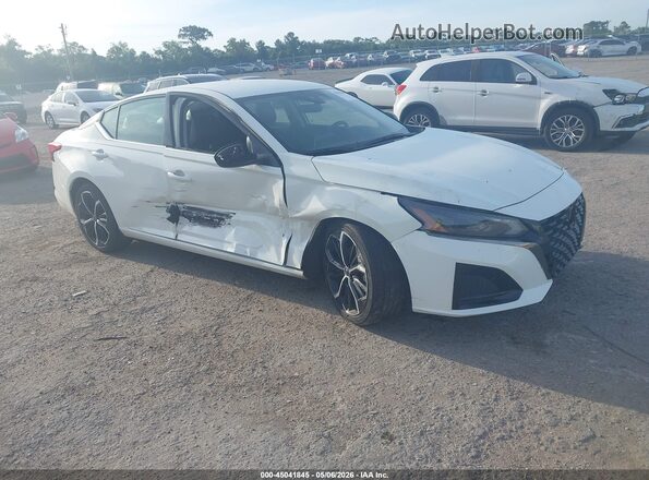 1N4BL4CVXRN384129 2024 NISSAN ALTIMA Белый Передняя правая четверть