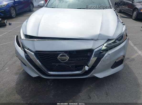 1N4BL4DV0NN338169 2022 NISSAN ALTIMA Серебряный Вид спереди