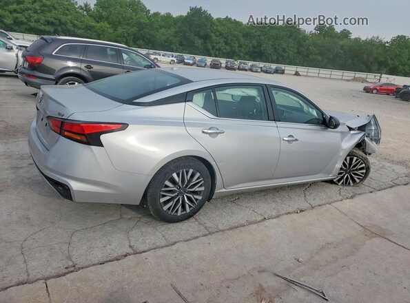 1N4BL4DV6RN346038 2024 NISSAN ALTIMA Серебряный Задняя правая четверть
