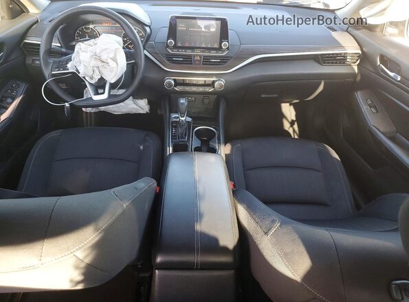 1N4BL4DV6RN346038 2024 NISSAN ALTIMA Серебряный Вид панели приборов