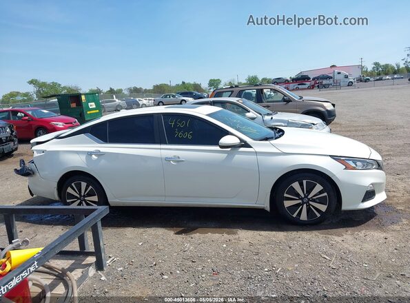 1N4BL4DV7MN314871 2021 NISSAN ALTIMA Белый Вид задней части салона