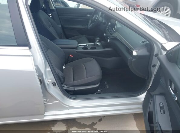 1N4BL4DVXSN380618 2025 NISSAN ALTIMA Silver Вид салону спереду