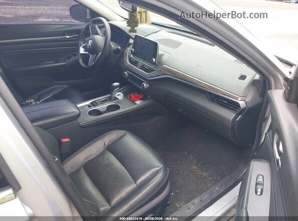 1N4BL4EV4KC238498 2019 NISSAN ALTIMA Серебряный Вид салона спереди