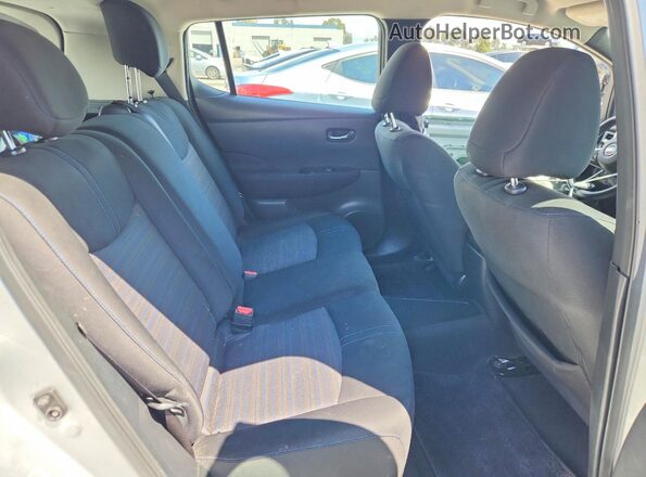 1N4BZ1CP4KC318949 2019 NISSAN LEAF Silver Հետևի նստատեղերի տեսք