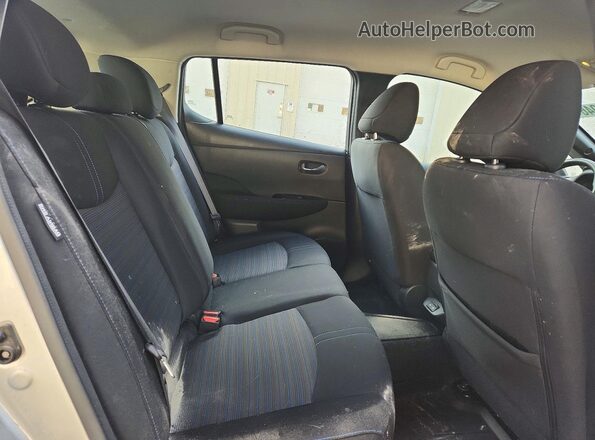 1N4BZ1CP4LC307404 2020 NISSAN LEAF Silver Vista de los asientos traseros
