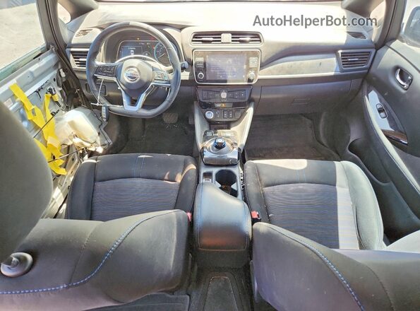 1N4BZ1CP8KC318419 2019 NISSAN LEAF Silver წინა პანელის ხედი