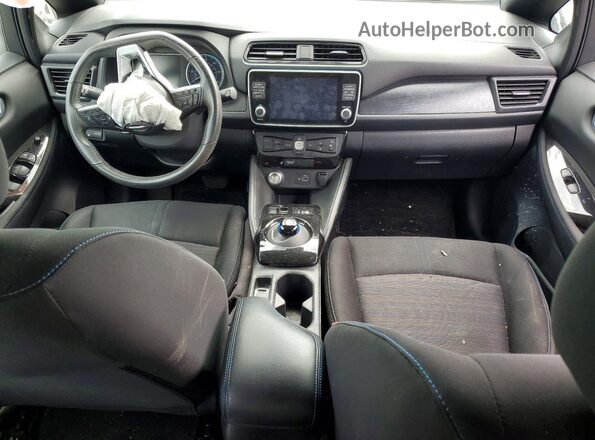 1N4BZ1CP8KC320395 2019 NISSAN LEAF Gray Widok deski rozdzielczej