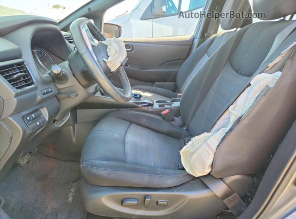 1N4BZ1CP8KC320395 2019 NISSAN LEAF Gray Widok wnętrza z przodu