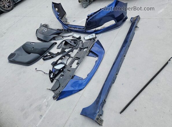 1N4CZ1CV0RC551854 2024 NISSAN LEAF Blue Vista de la etiqueta del VIN