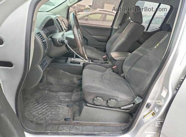 1N6AD0EV6JN760187 2018 NISSAN FRONTIER Silver Widok wnętrza z przodu